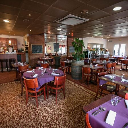 Brit Hotel Rennes Le Castel Екстер'єр фото
