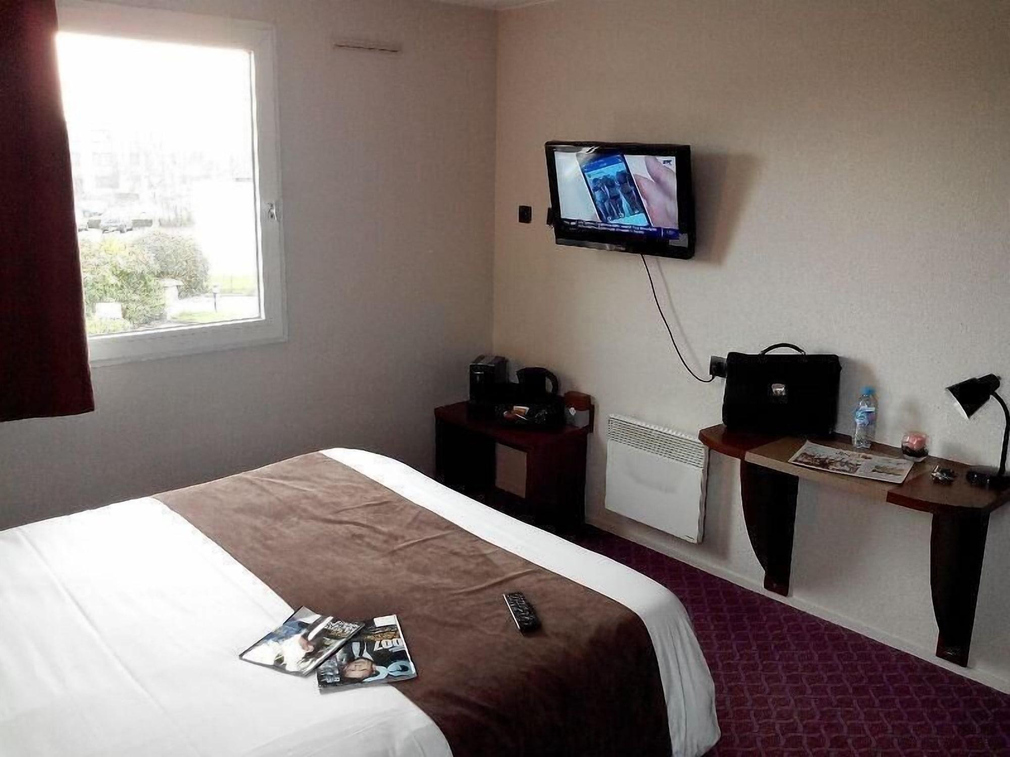 Brit Hotel Rennes Le Castel Екстер'єр фото