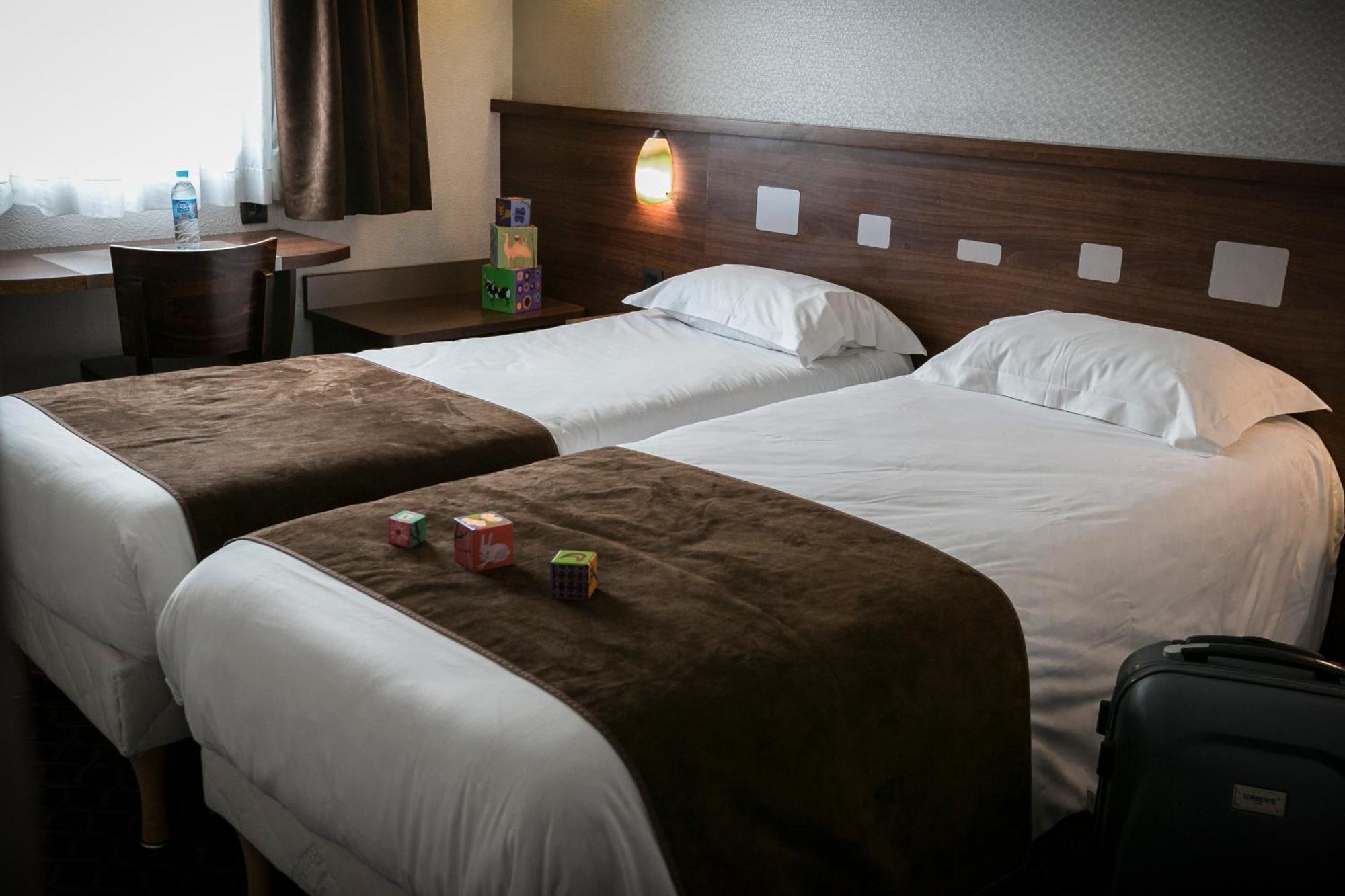 Brit Hotel Rennes Le Castel Екстер'єр фото